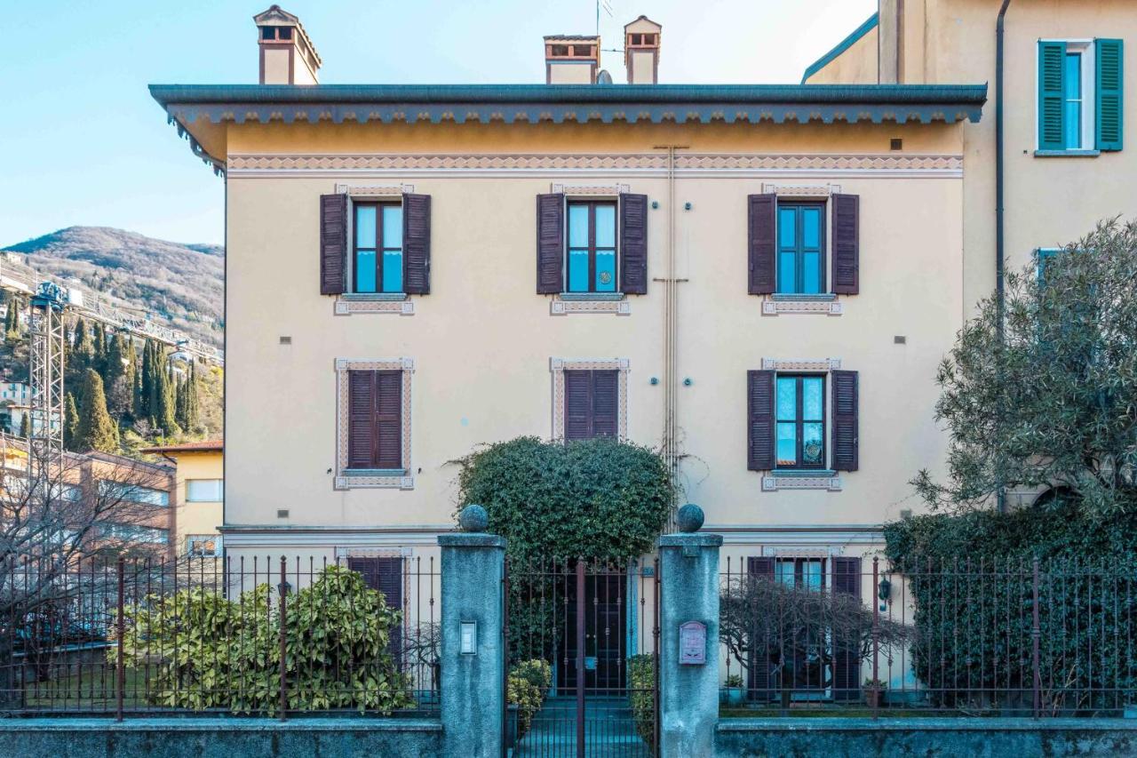 Lago Azzurro Apartment Varenna Kültér fotó